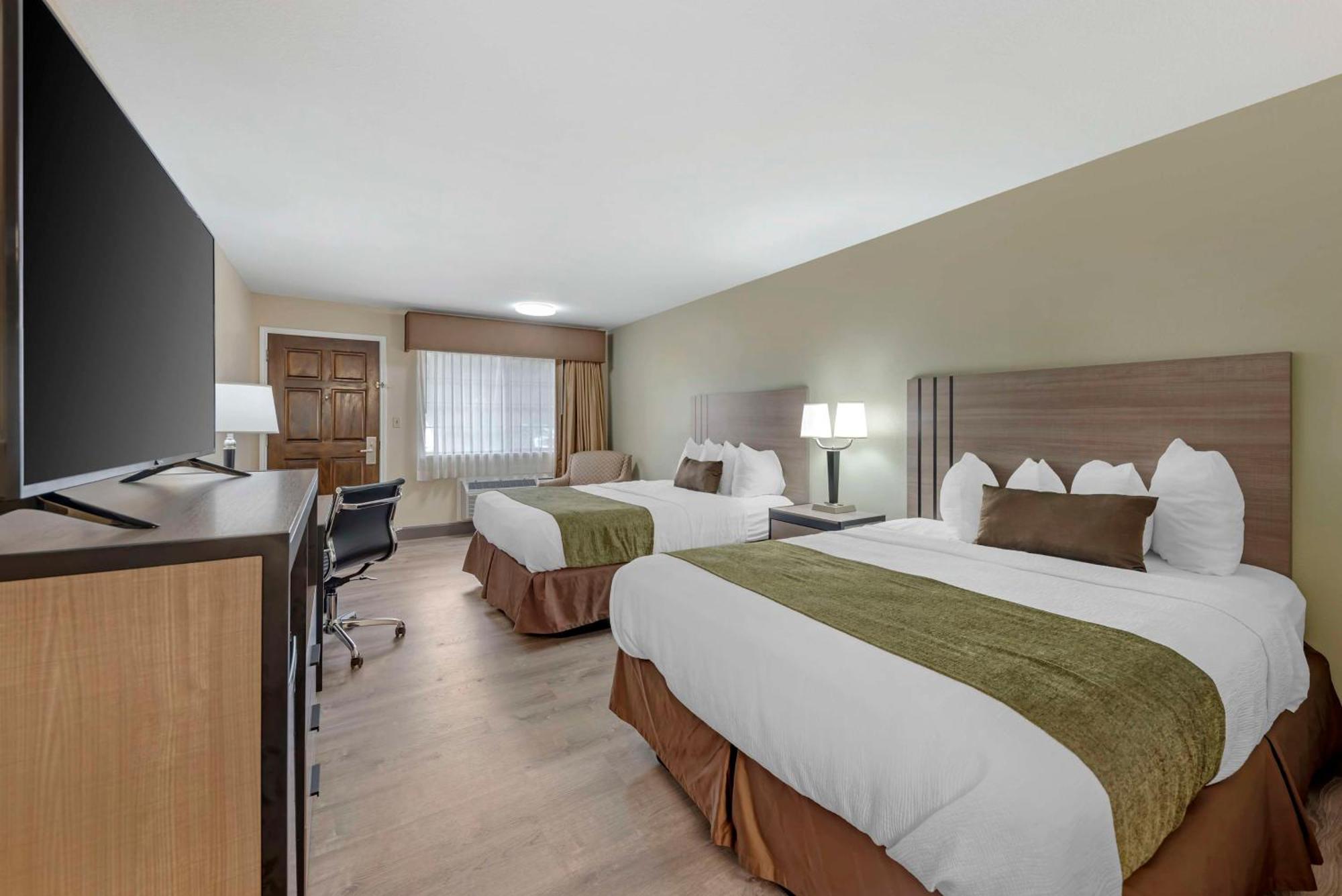 Best Western Inn Of Бренем Экстерьер фото