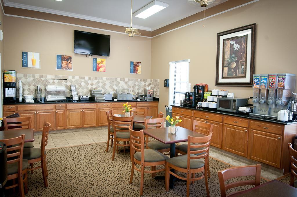 Best Western Inn Of Бренем Экстерьер фото